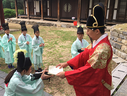 향교골에서 만난 정조임금님