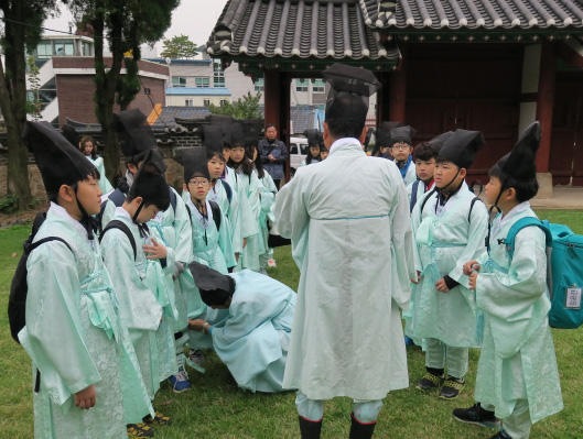 향교골에서 만난 정조임금님