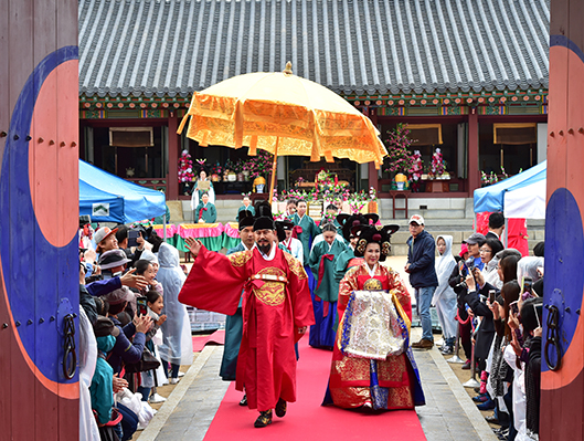 제53회 수원화성문화제 관련 사진입니다.