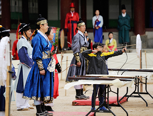 제53회 수원화성문화제 관련 사진입니다.