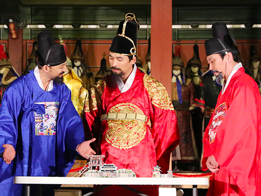 밤이들려주는 정조이야기 행궁야사 행사사진