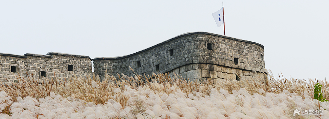 수원화성 서일치입니다. 자세한 설명은 아래와 같습니다. (선택된 큰 사진)