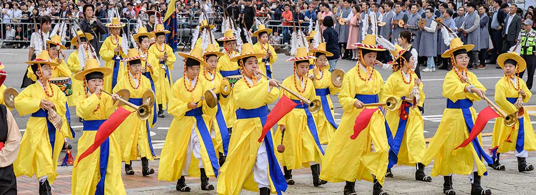 2026 정조대왕 능행차 공동재현 정조대왕의 행렬 모습입니다.