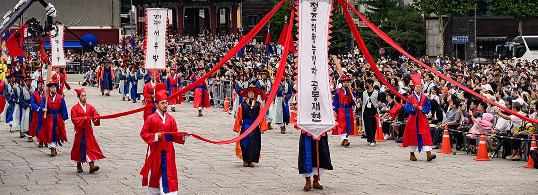2026 정조대왕 능행차 공동재현 길마재 모습입니다.
